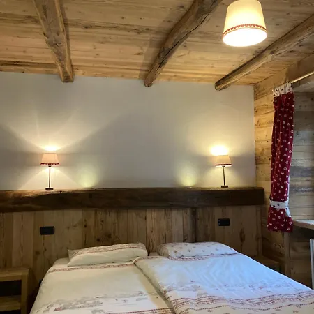 Ospitalita Rurale Familiare Land Wasser * Varallo