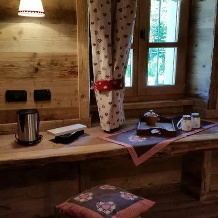 Ospitalita Rurale Familiare Land Wasser Panzió Varallo