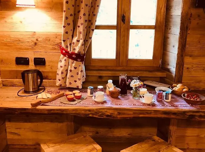 Ospitalita Rurale Familiare Land Wasser Couette-café