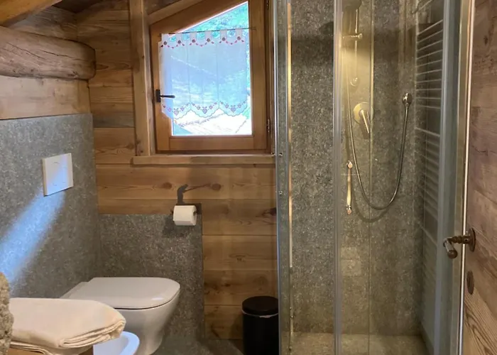 Ospitalita Rurale Familiare Land Wasser Varallo