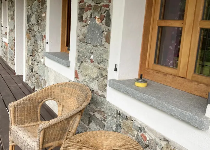 Ospitalita Rurale Familiare Land Wasser Couette-café