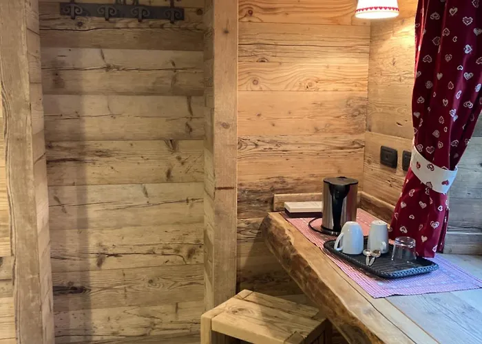 Couette-café Ospitalita Rurale Familiare Land Wasser Varallo