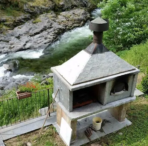 Ospitalita Rurale Familiare Land Wasser Couette-café